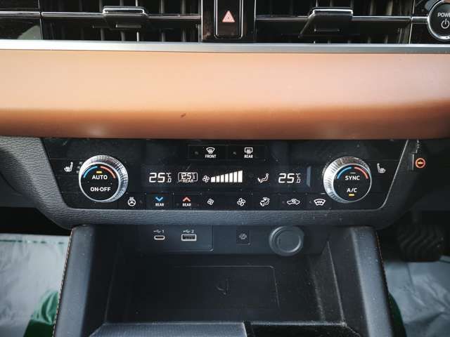 MITSUBISHI OUTLANDER PHEV 2021