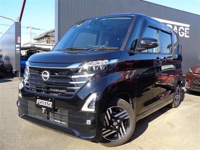 NISSAN ROOX 2025