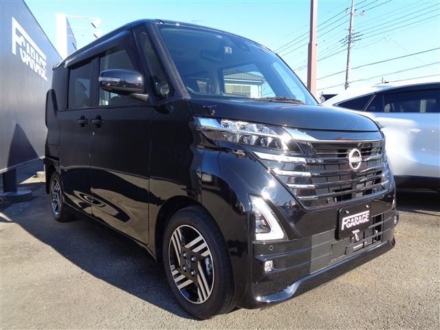 NISSAN ROOX 2025