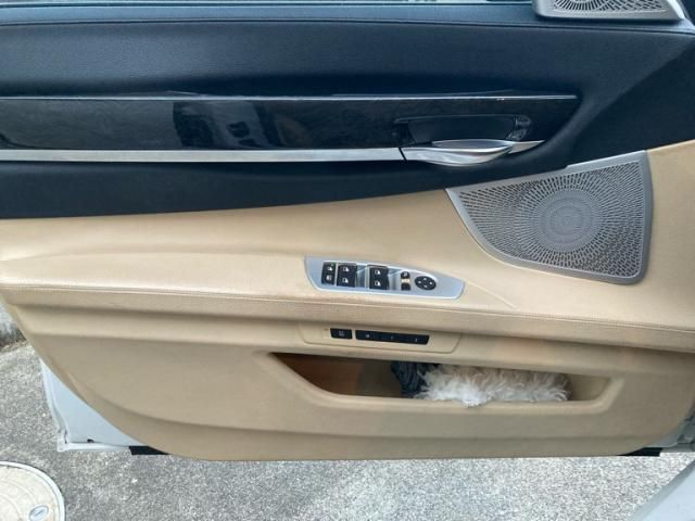 BMW BMW Active Hybrid 7 2011