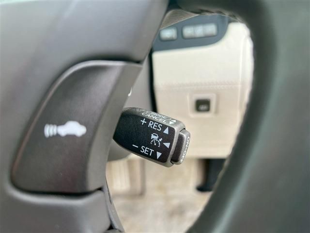 TOYOTA LEXUS LS600h 2012