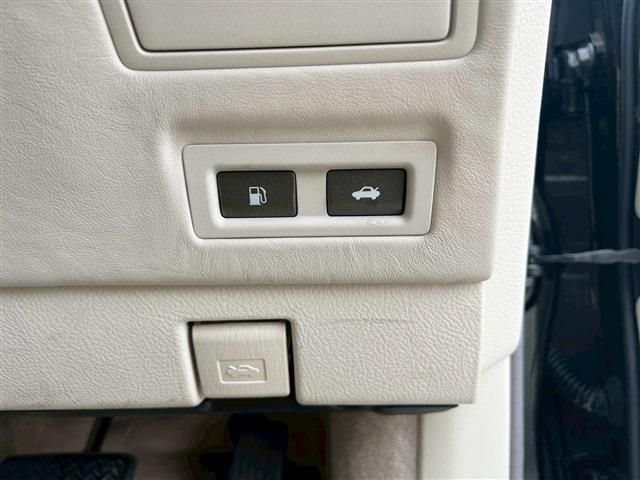 TOYOTA LEXUS LS600h 2012