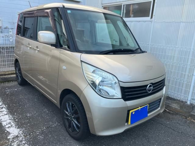 NISSAN ROOX 4WD 2010