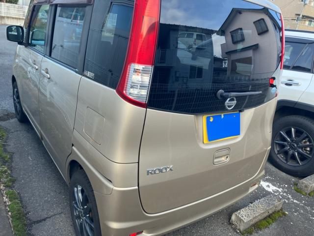 NISSAN ROOX 4WD 2010