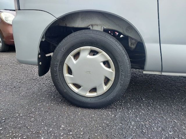 DAIHATSU HIJET deckvan 2004