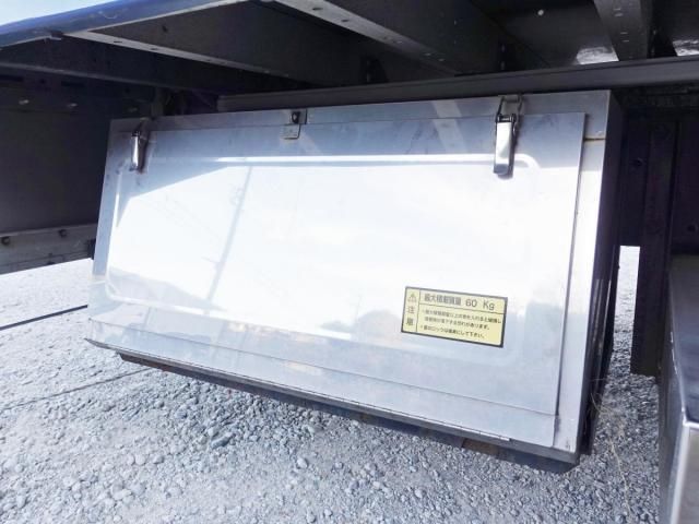 NISSAN DIESEL Quon 2018