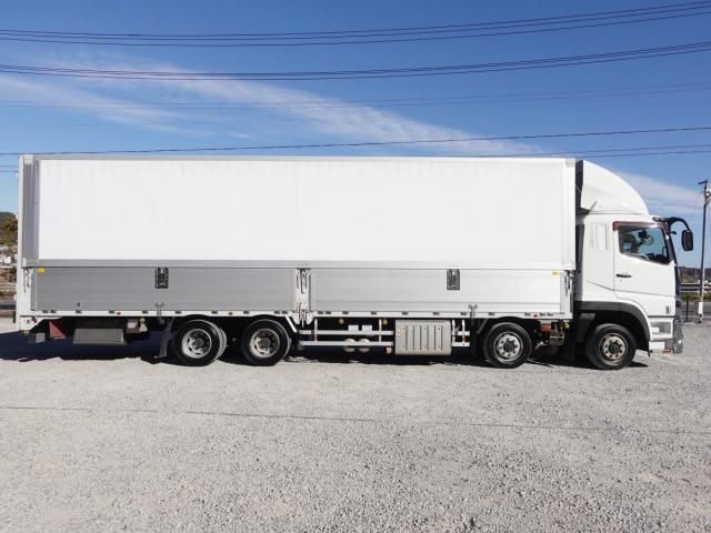 MITSUBISHI FUSOU SUPER GREAT 2017