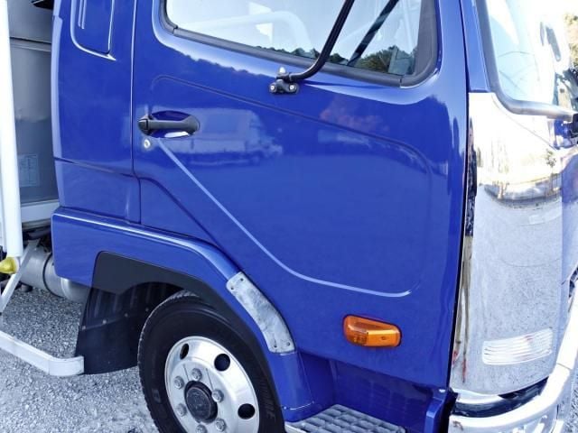 MITSUBISHI FUSOU FIGHTER 2012