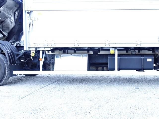 MITSUBISHI FUSOU FIGHTER 2012