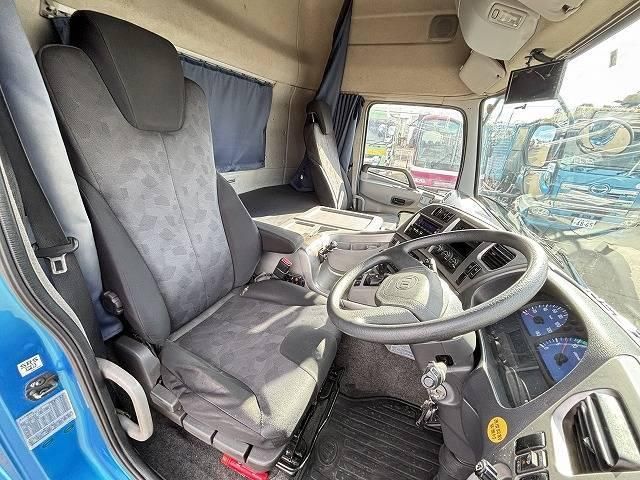 NISSAN DIESEL Quon 2016