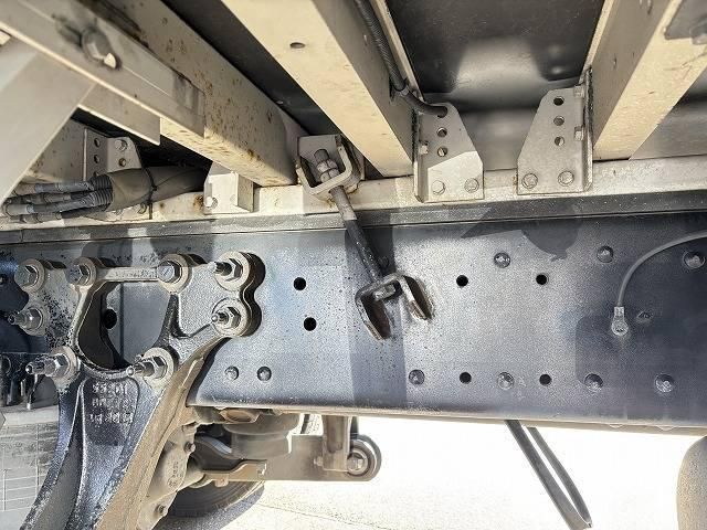 NISSAN DIESEL Quon 2016