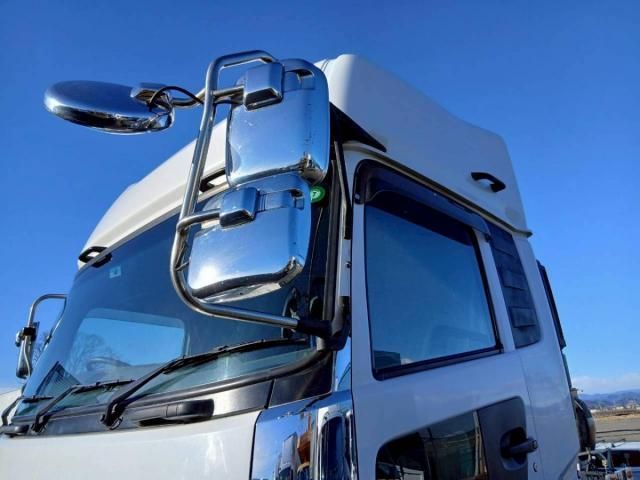 NISSAN DIESEL Quon 2017