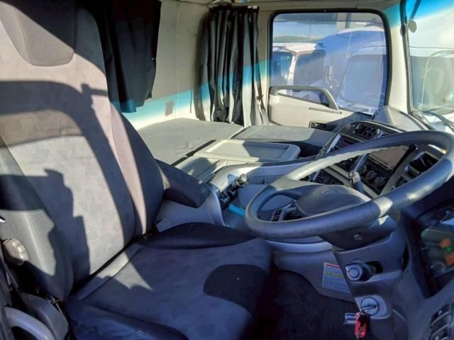 NISSAN DIESEL Quon 2017