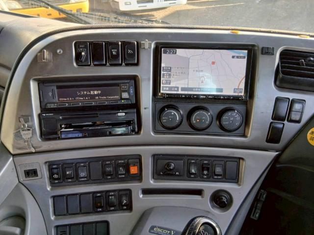 NISSAN DIESEL Quon 2017