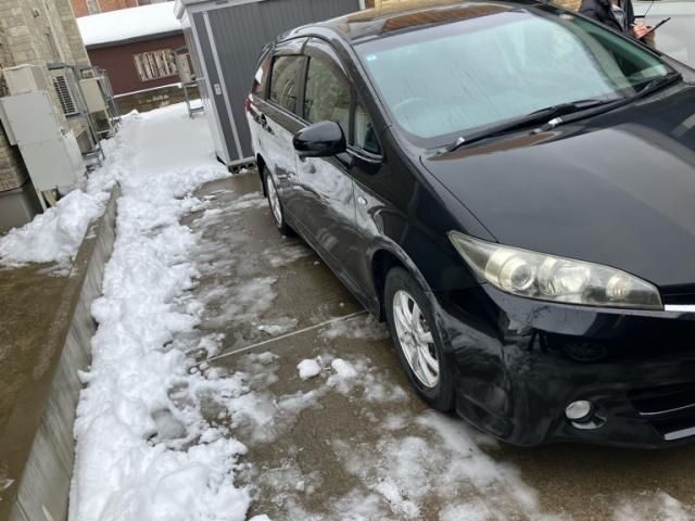 TOYOTA WISH 4WD 2009