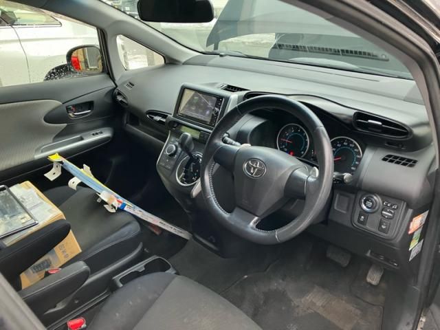 TOYOTA WISH 4WD 2009