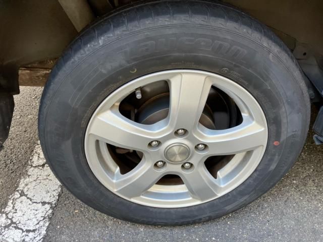 TOYOTA NOAH 4WD 2011