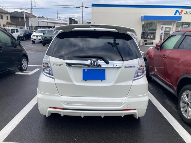HONDA FIT HYBRID 2011