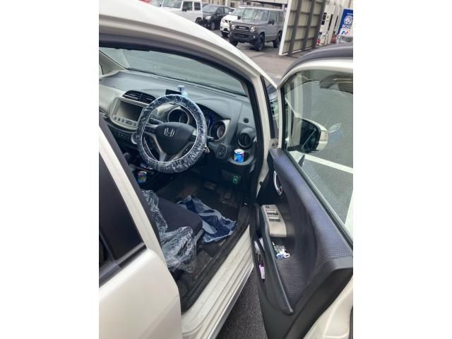 HONDA FIT HYBRID 2011