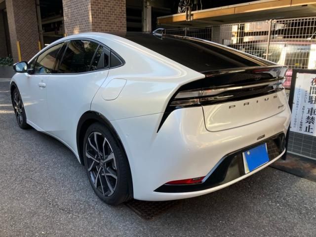 TOYOTA PRIUS PHV 2023