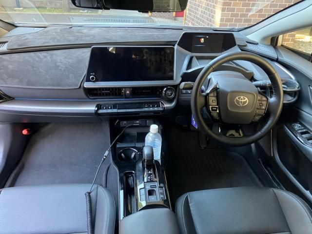 TOYOTA PRIUS PHV 2023