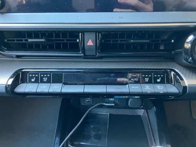 TOYOTA PRIUS PHV 2023