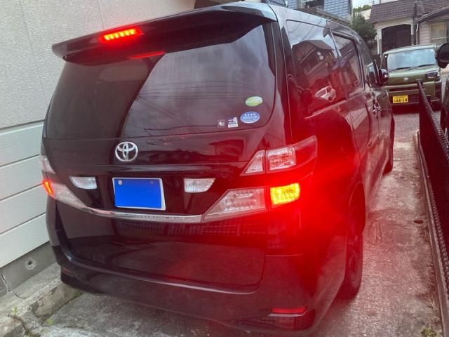 TOYOTA VELLFIRE 2009