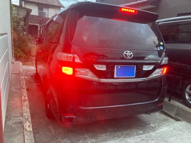 TOYOTA VELLFIRE 2009