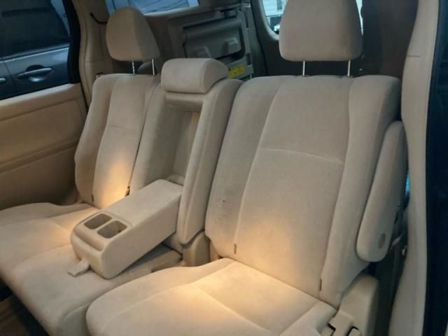 TOYOTA VELLFIRE 2009