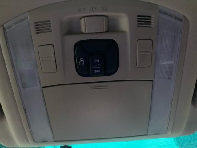 TOYOTA VELLFIRE 2009