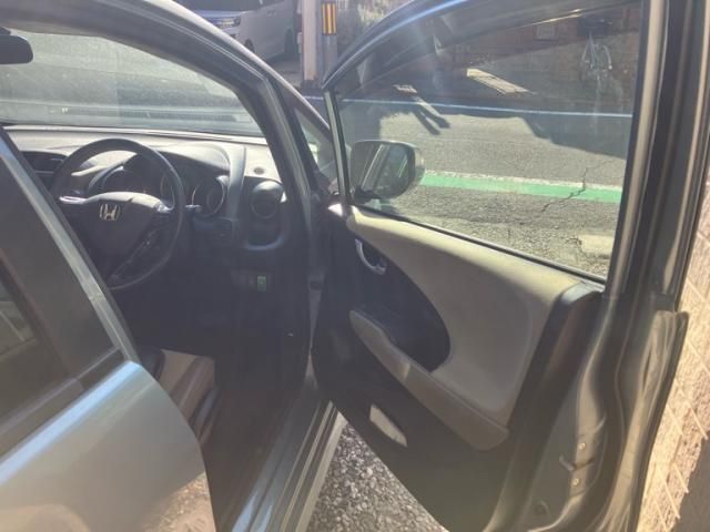 HONDA FIT SHUTTLE HYBRID 2011