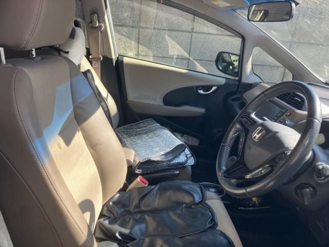 HONDA FIT SHUTTLE HYBRID 2011