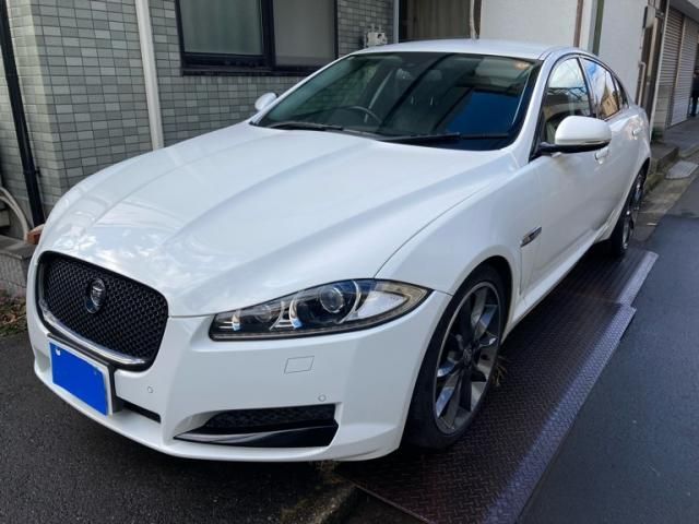 JAGUAR JAGUAR XFseries 2012