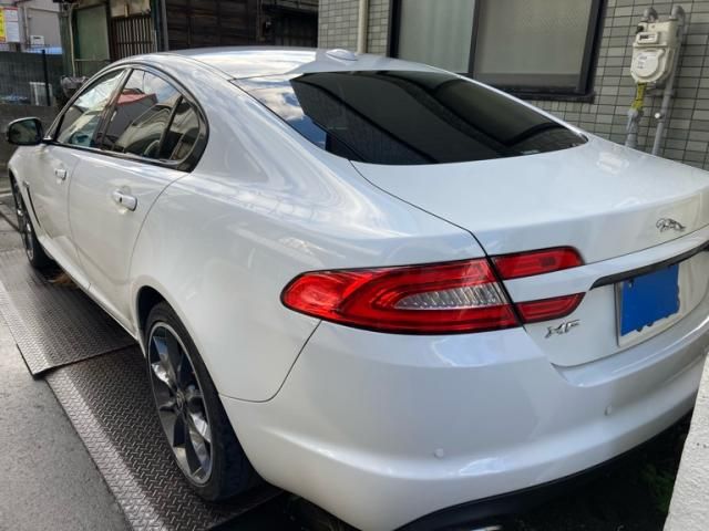 JAGUAR JAGUAR XFseries 2012