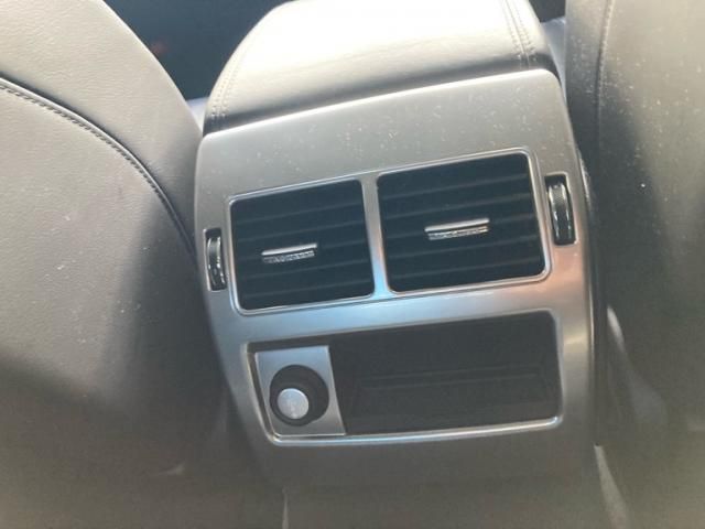 JAGUAR JAGUAR XFseries 2012