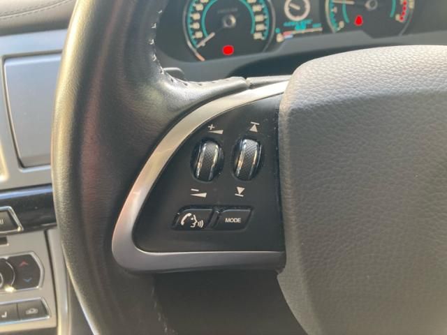 JAGUAR JAGUAR XFseries 2012