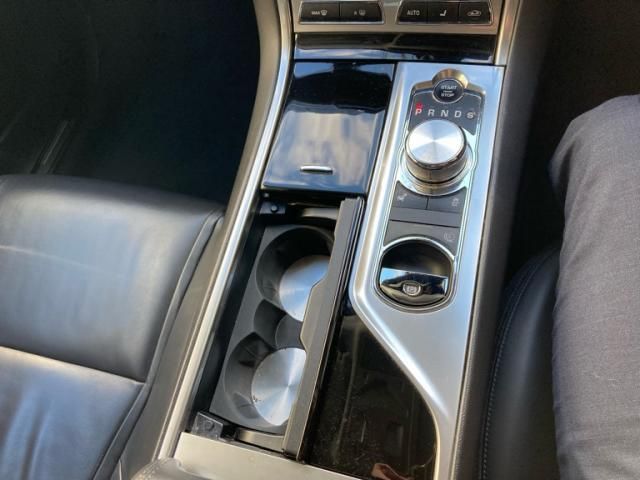 JAGUAR JAGUAR XFseries 2012