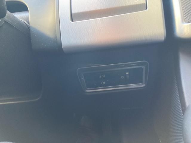 JAGUAR JAGUAR XFseries 2012