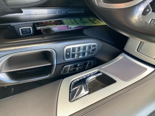 JAGUAR JAGUAR XFseries 2012