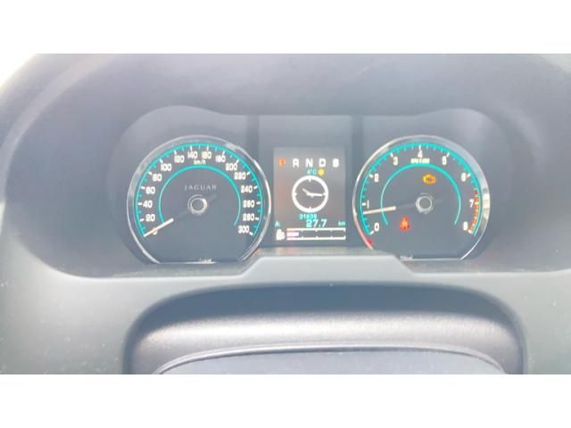 JAGUAR JAGUAR XFseries 2012