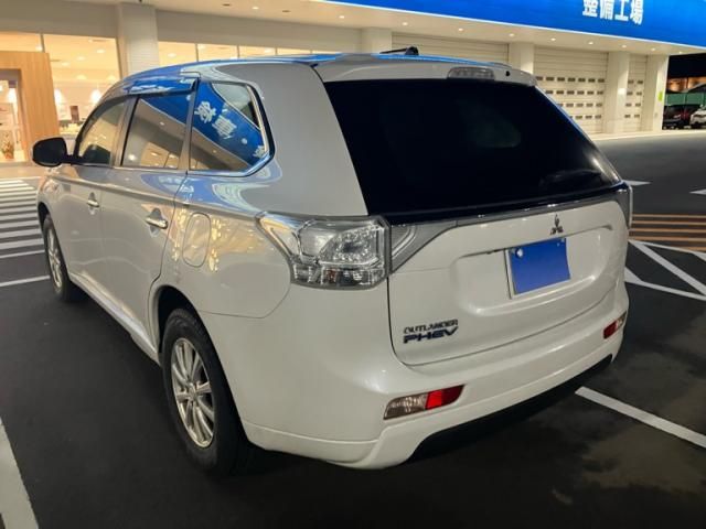 MITSUBISHI OUTLANDER PHEV 2014