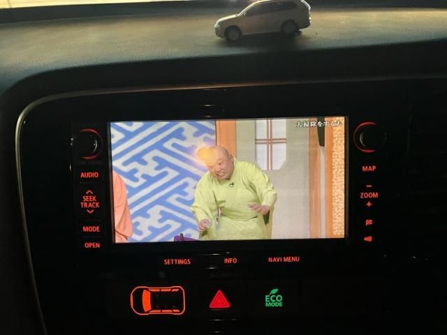 MITSUBISHI OUTLANDER PHEV 2014