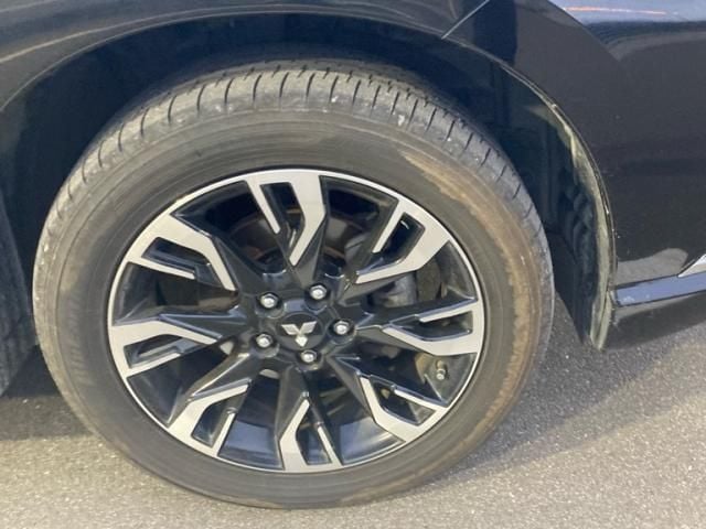 MITSUBISHI OUTLANDER PHEV 2015