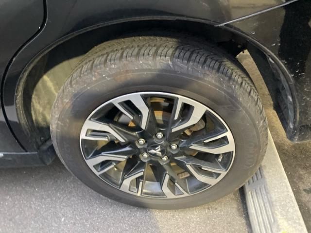 MITSUBISHI OUTLANDER PHEV 2015