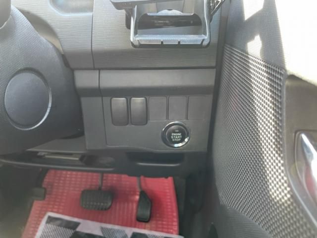 DAIHATSU MOVE CUSTOM 2011