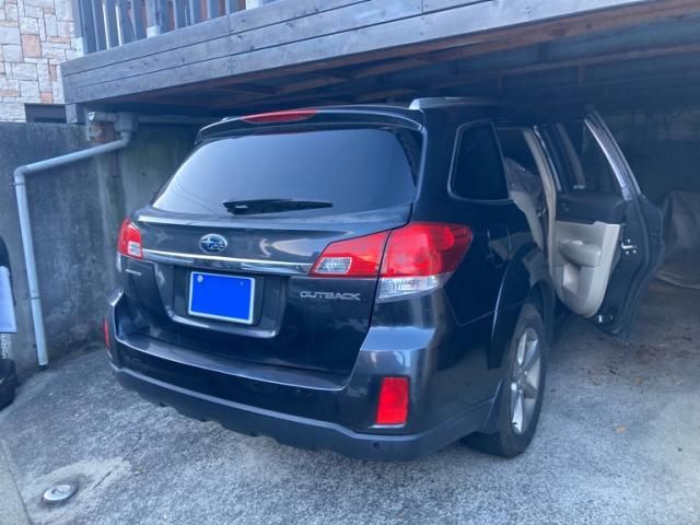 SUBARU LEGACY OUTBACK 2013