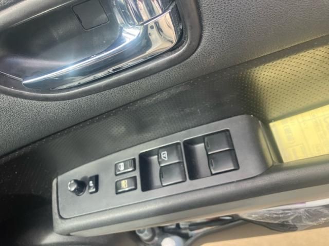 NISSAN X-TRAIL 2WD 2012