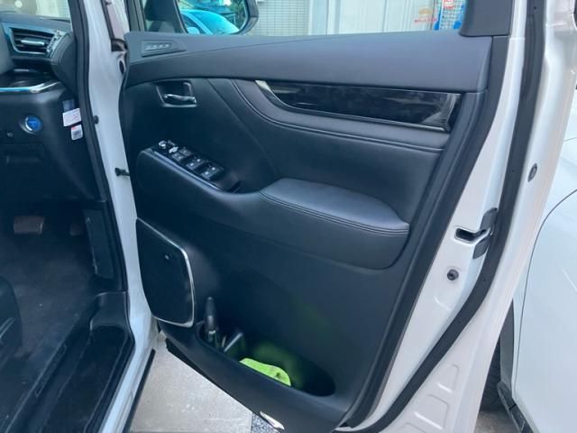 TOYOTA ALPHARD hybrid 4WD 2021