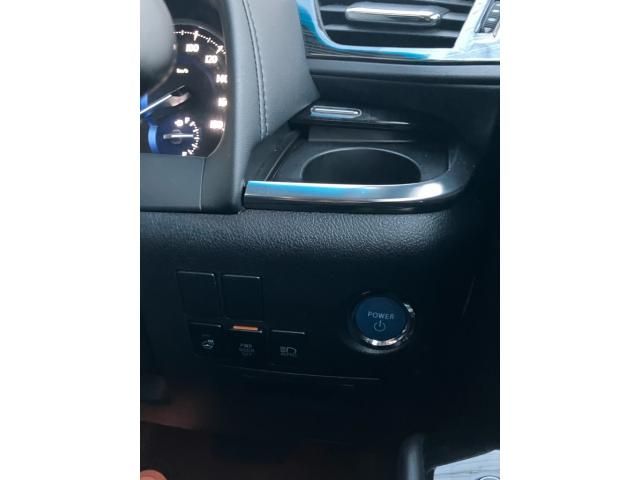 TOYOTA ALPHARD hybrid 4WD 2021