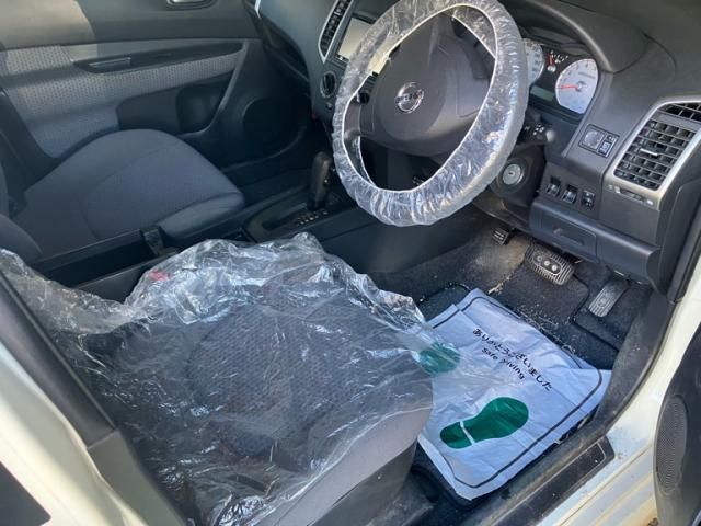 NISSAN WINGROAD 2013